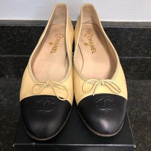 EUC Chanel Classic Tan/Black Ballerina 41.5